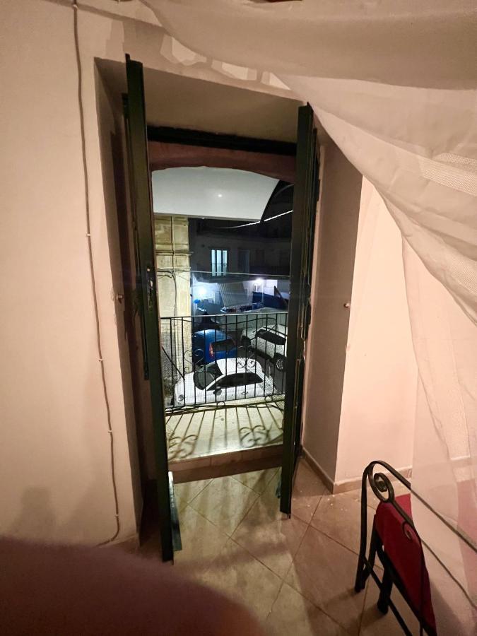 Etnea House Catania Center Villa Bagian luar foto